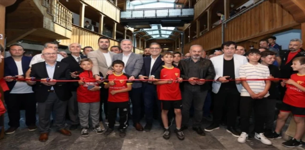 İnegöl’de “Kurtuluşspor” sergisi açıldı