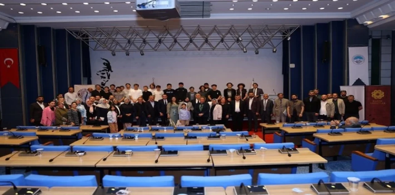 Kayseri’de sanat galerisi sempozyumu