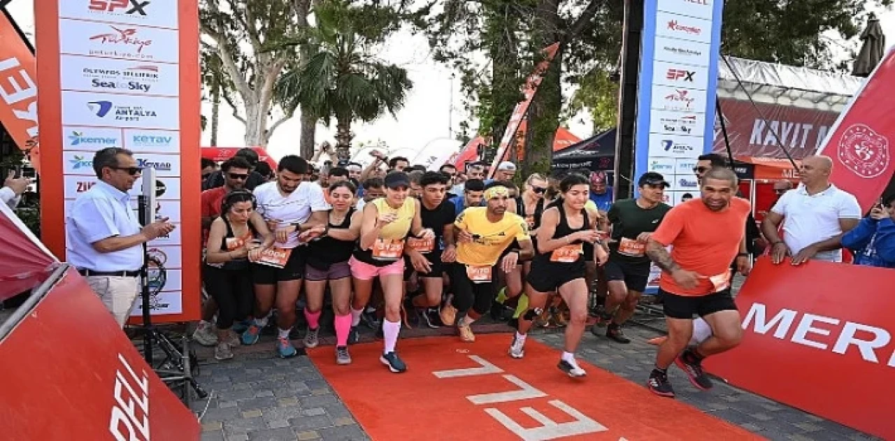 Kemer’de 10. Merrell Run To Sky Yarışları gerçekleştirildi