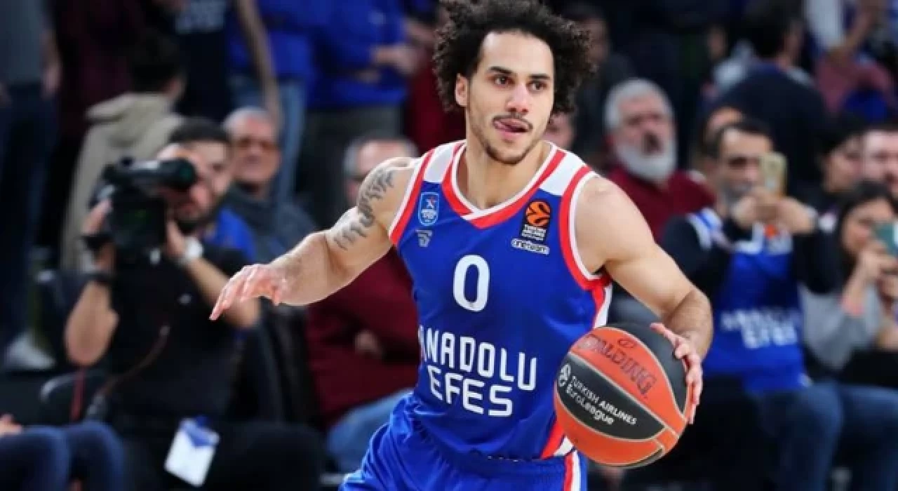 Shane Larkin, Anadolu Efes ile 4 yıllık yeni sözleşme imzaladı