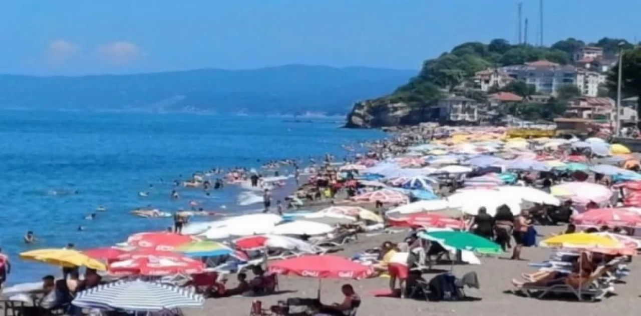 Düzce Akçakoca sahilinde bayramı yoğunluğu