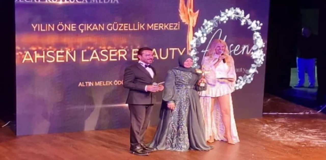 Emine Tunç ”Yılın öne çıkan güzellik merkezi ” ödülünü aldı