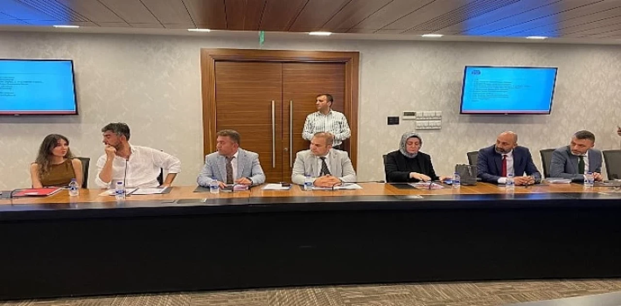 İznik Belediye Başkanı Kağan Mehmet Usta, oy birliği ile  İpekyolu Belediyeleri Turizm ve Kalkınma Birliği Başkanı olarak seçildi