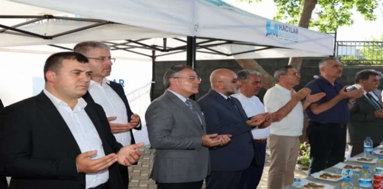 Kayseri Hacılar’da bayram kutlaması