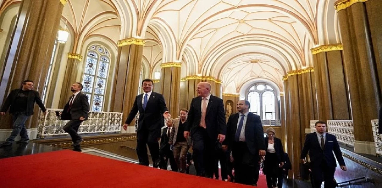TBB ve İBB Başkanı Ekrem İmamoğlu, İstanbul-Berlin arasında imzalanan 'kardeş şehir’ anlaşmasının 35. Yıldönümünde, Berlin Belediye Başkanı Kai Wegner ile bir araya geldi
