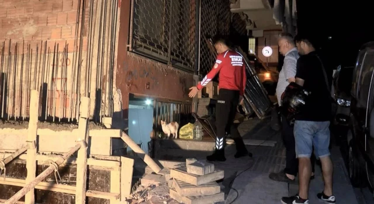İstanbul'da çatlaklar oluşan 6 katlı bina boşaltıldı