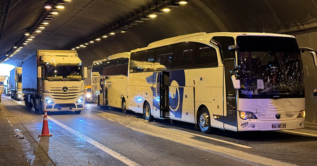 Anadolu Otoyolu'nda zincirleme trafik kazasında 14 kişi yaralandı