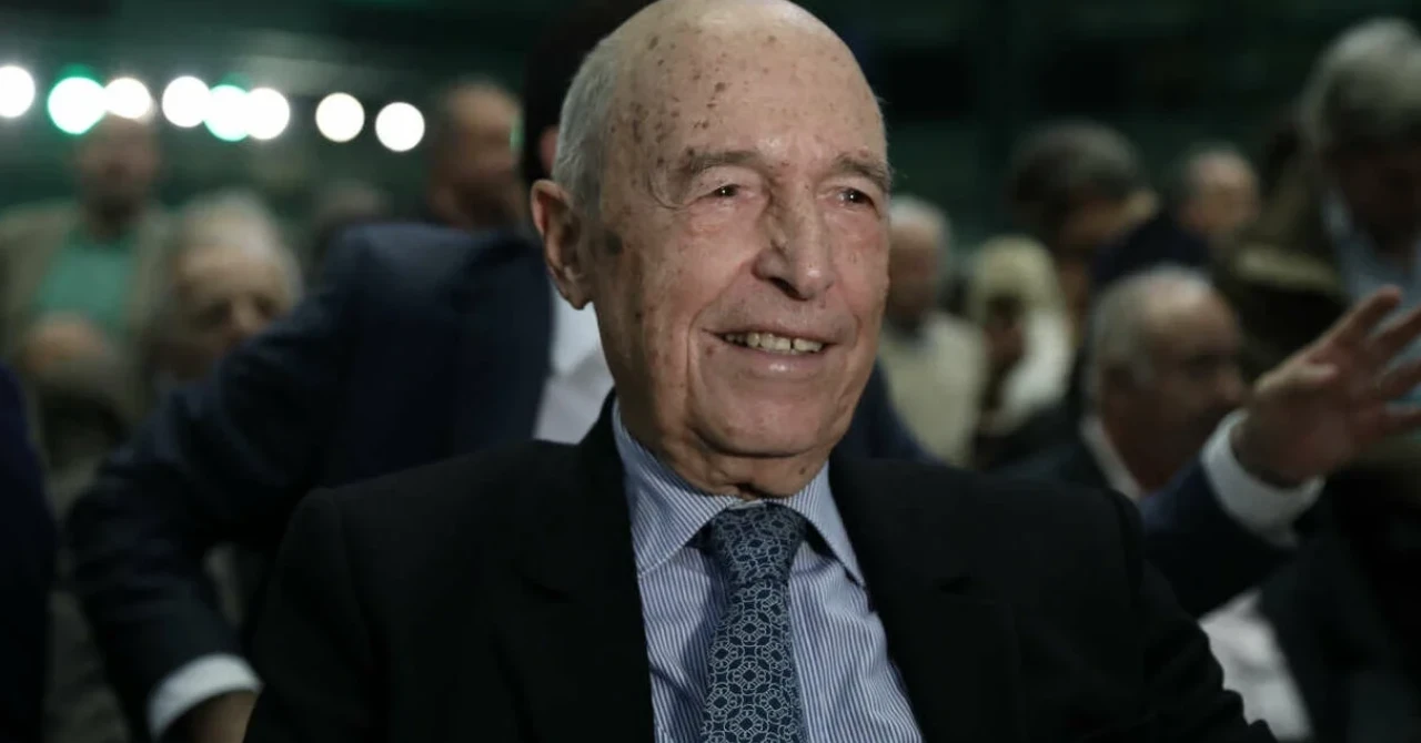 Eski Yunanistan başbakanı Kostas Simitis hayatını kaybetti