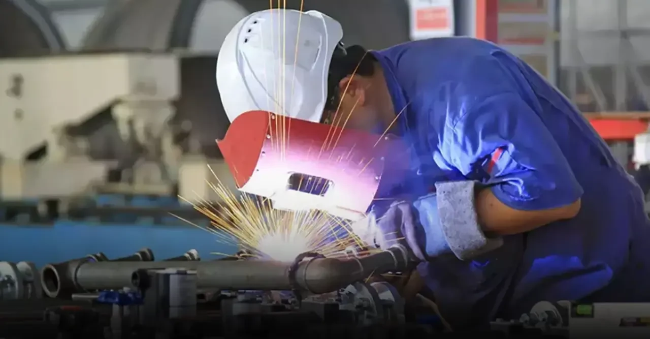 2025 Ramazan Bayramı Arefe Günü Resmi Tatil Mi? Çalışma Saatleri ve Detaylar 2