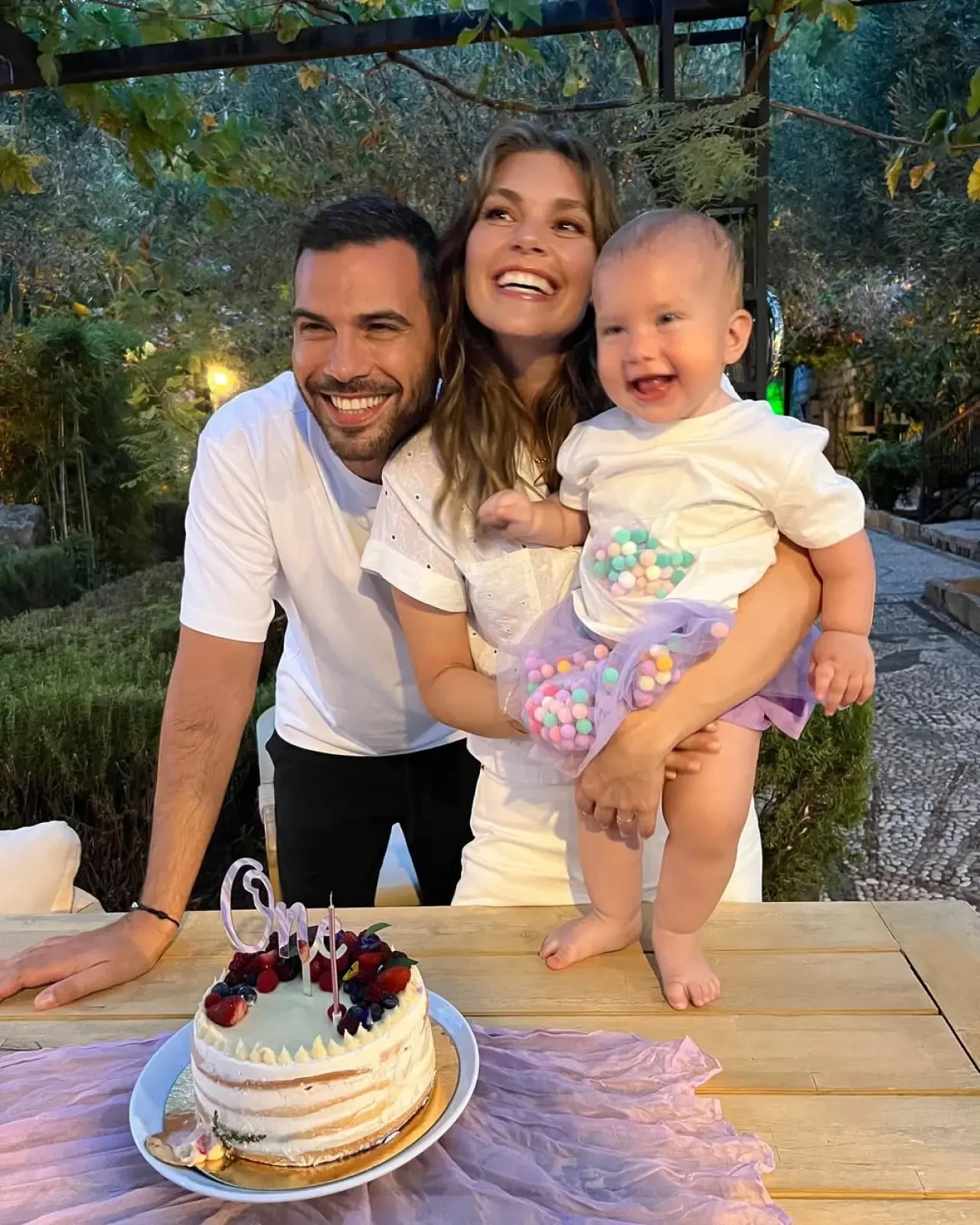 Aslı Enver oyunculuğu bırakıyor mu? Sette olacağım her an Elay'dan alıyor gibi 1