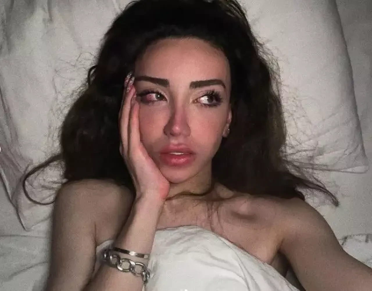 Mika Raun'dan cinsiyet değiştirme sürecine dair itiraflar! Orkun Işıtmak inanamadı: Nasıl yani, hiç mi dokunulmadı? 6