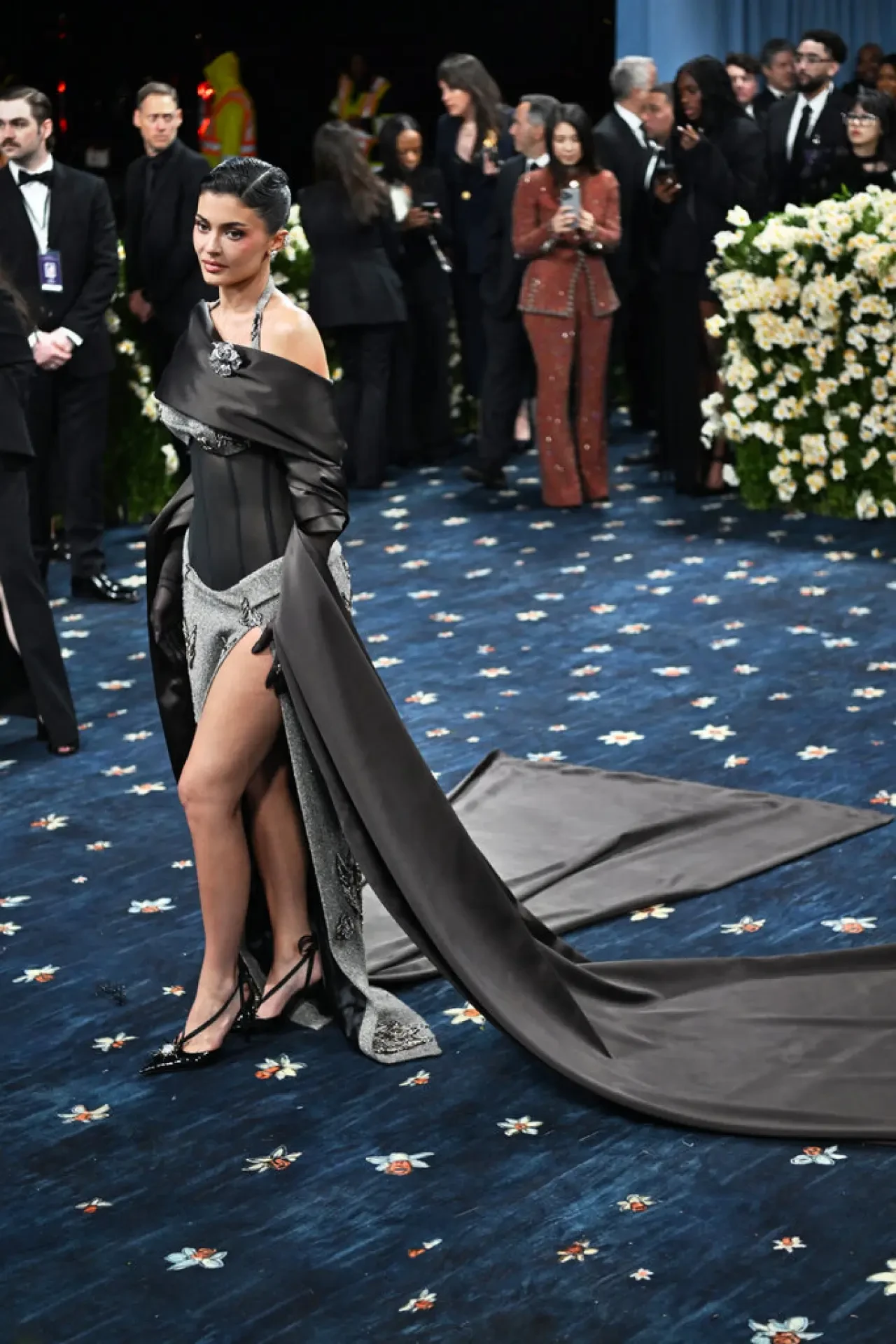 Met Gala 2025 kırmızı halıda görsel şölen vardı 9