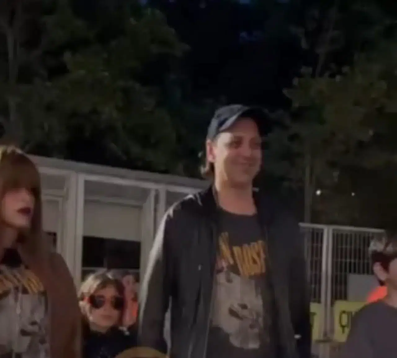 Guns N’ Roses İstanbul konseri ünlü akınına uğradı! 4