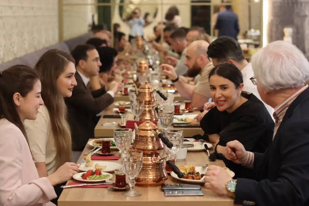 Tüm dünya, Dünya Kahvaltı Günü’nde Türk kahvaltısını tattı! 7