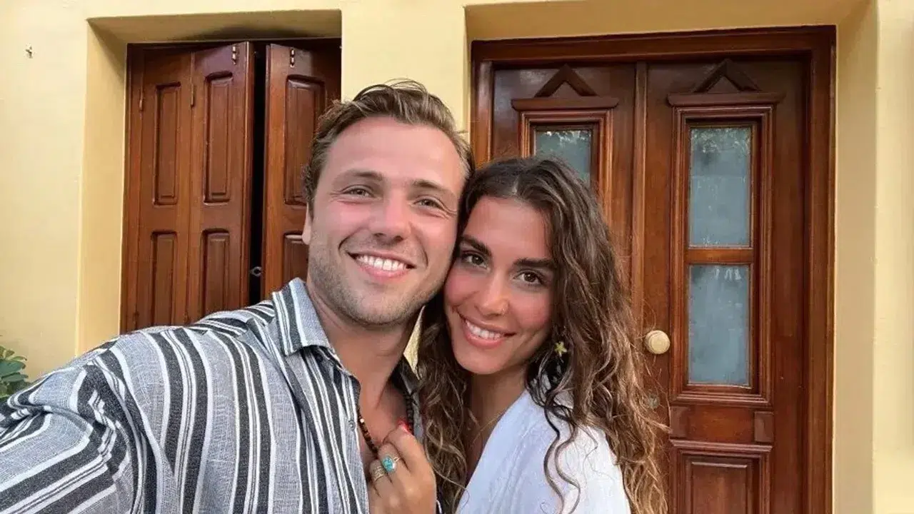 Tolga Sarıtaş ile Zeynep Mayruk çiftinin bebeklerinin adı belli oldu 7