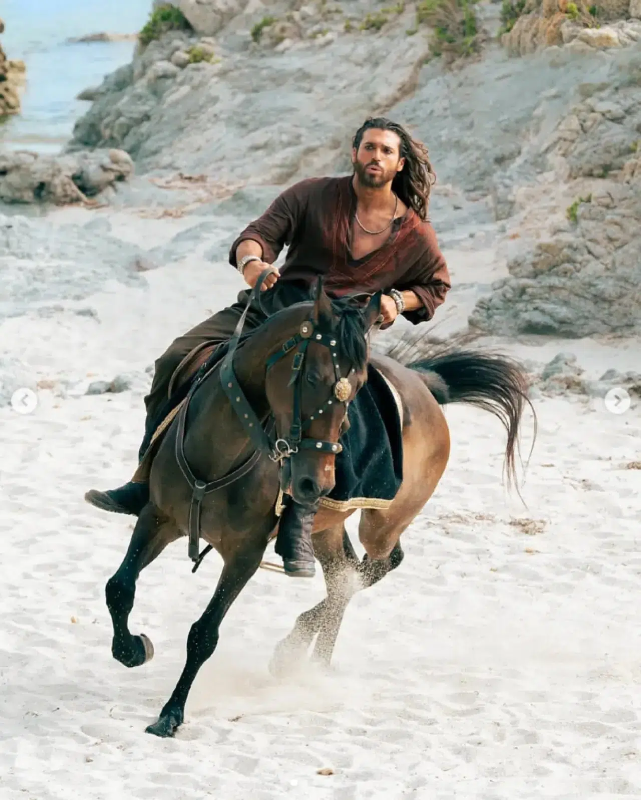 Can Yaman’dan yeni dizisi Sandokan’la ilgili hayranlarını sevindirecek paylaşım: Çok yakında… 2