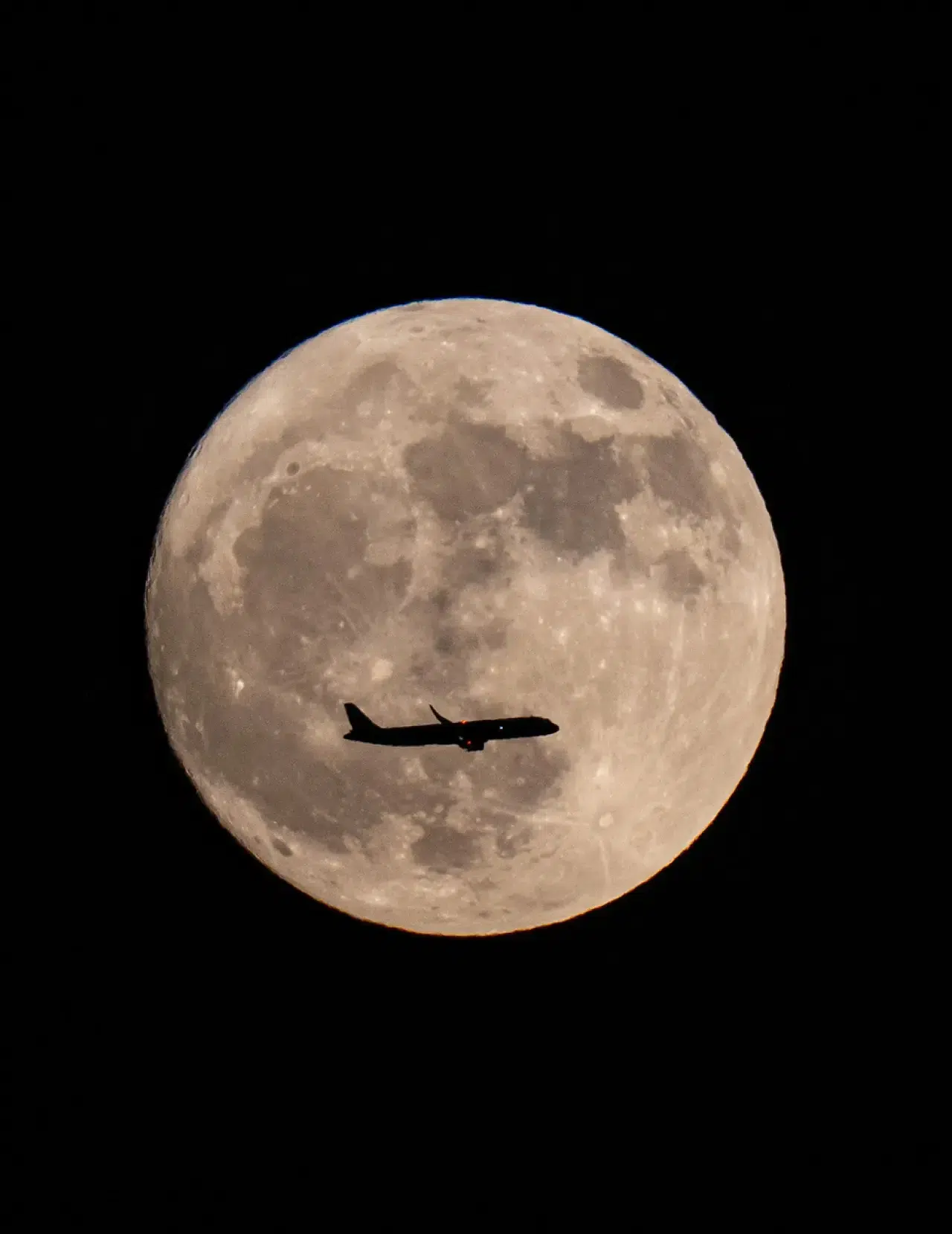Çilek Dolunayı doğal bir görsel şölen oluşturdu 17