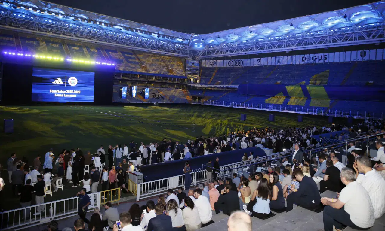 Fenerbahçe'den şaşaalı forma tanıtımı 4