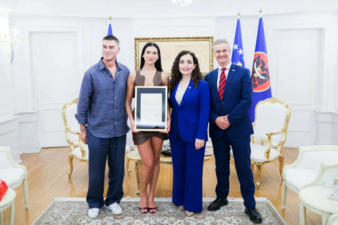 Dua Lipa Kosova vatandaşlığı aldı 5