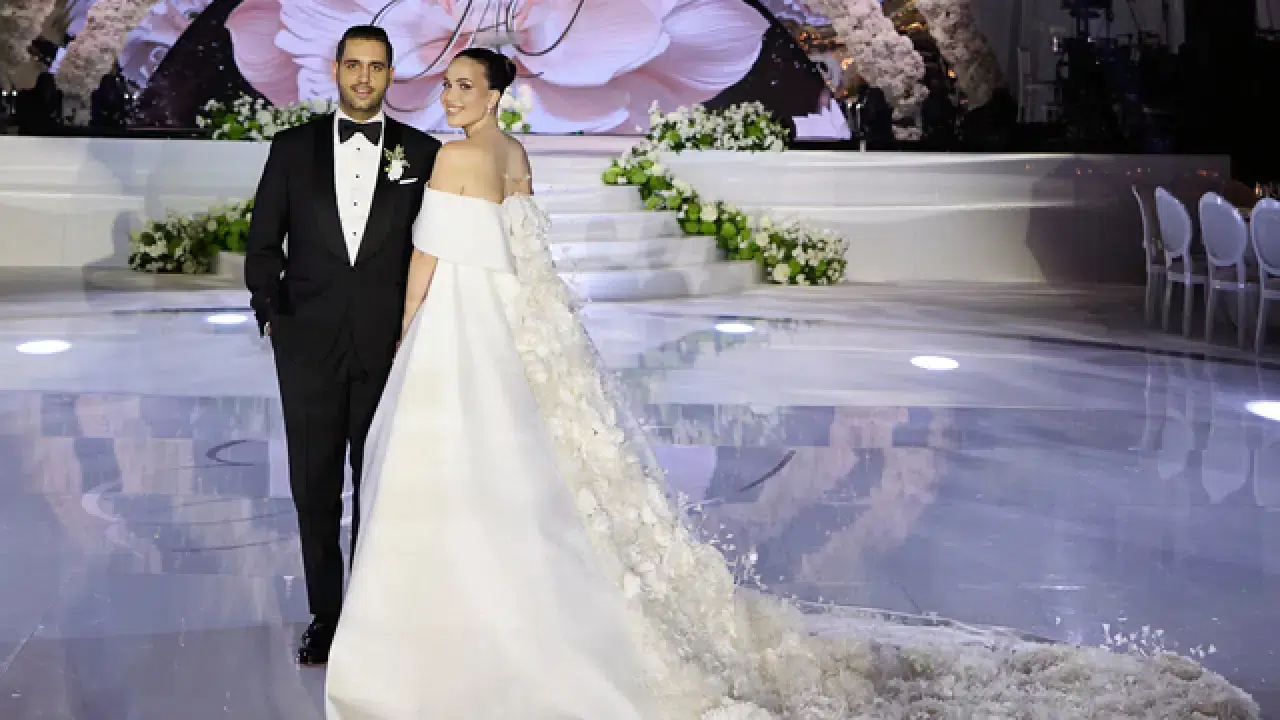 Bu yaz hangi ünlüler evlendi? 2025'e damga vuran düğünler 4