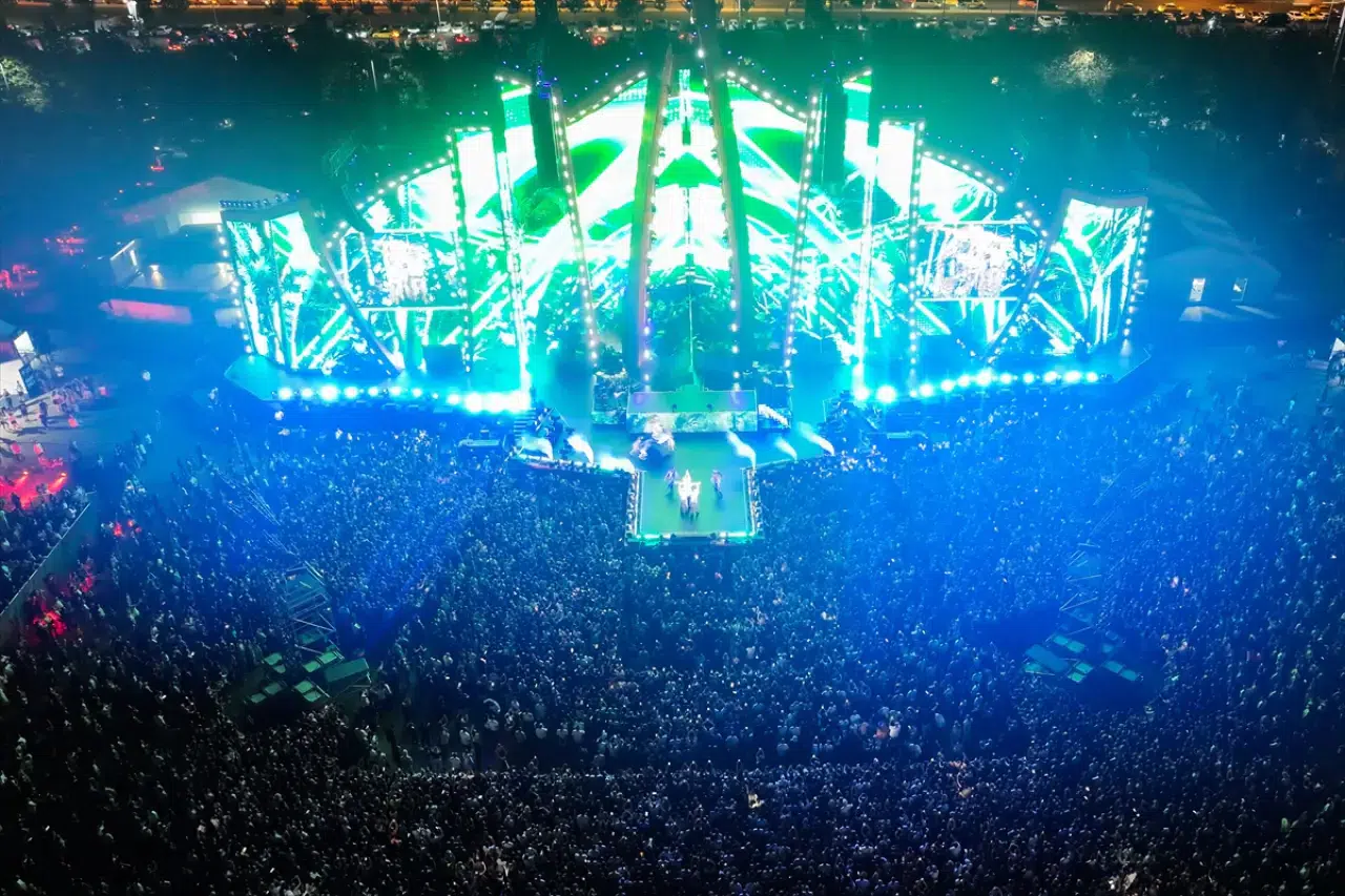 Jennifer Lopez 6 yıl aradan sonra İstanbul’da sahne aldı 11