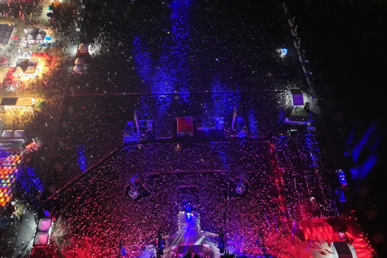 Jennifer Lopez 6 yıl aradan sonra İstanbul’da sahne aldı 5