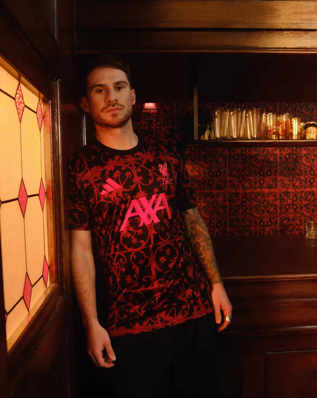 Liverpool yeni sezon formalarını tanıttı: 13 yıl aradan sonra Adidas’la yeniden buluşma 8