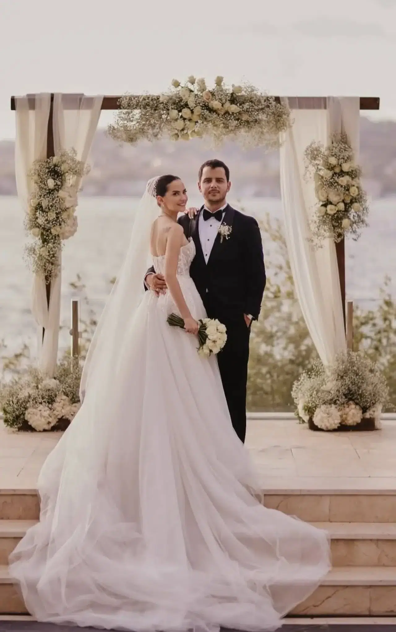 Ezgi Şenler, çocukluk aşkı Ömer Gürgen ile evlendi: Nikah masasında romantik anlar 2