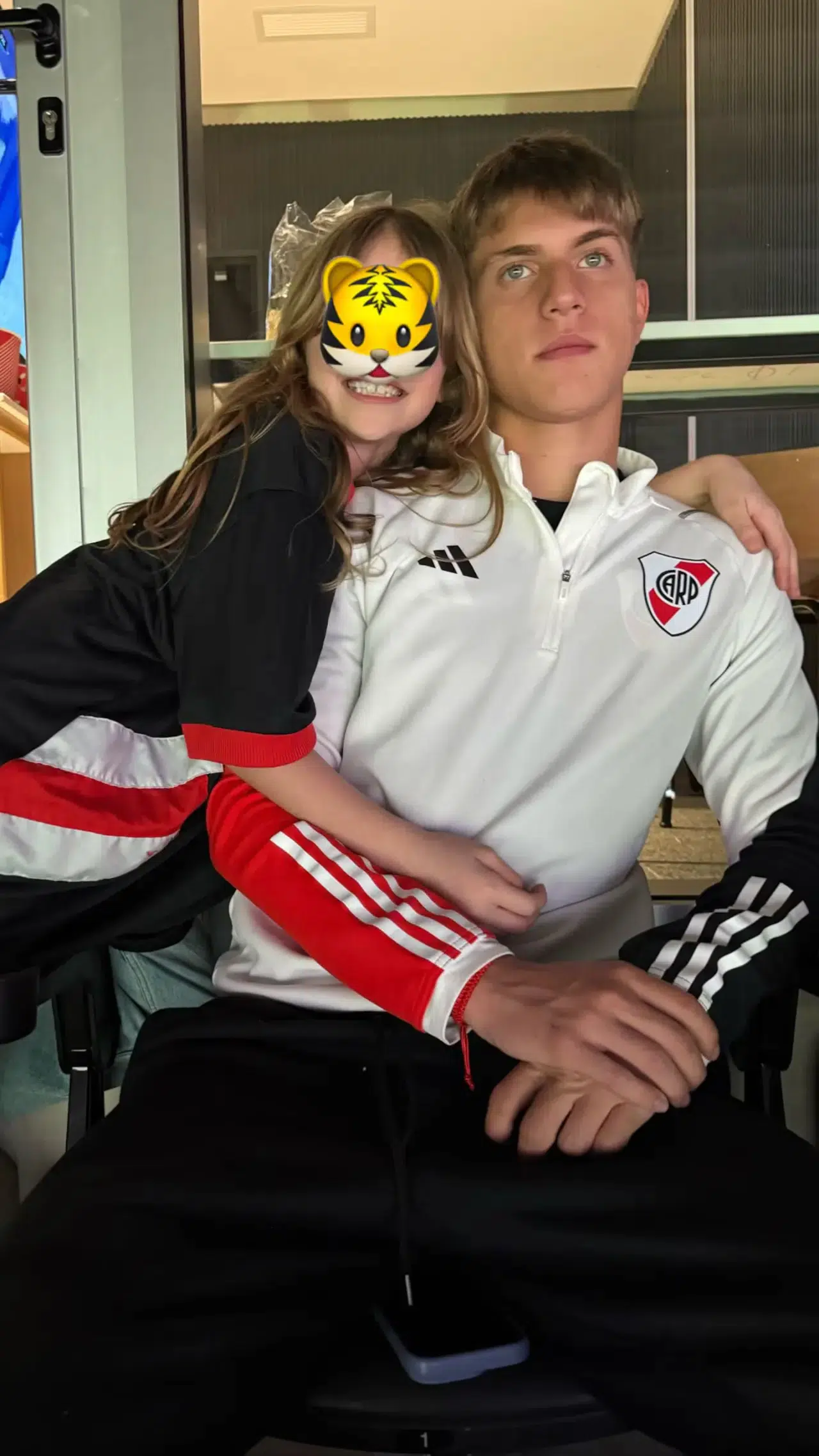 Wanda Nara, China Suárez’in çocuklarının Türkiye’de okula başladığını öğrenince küplere bindi: Nispet yaparcasına paylaşım yaptı! 4