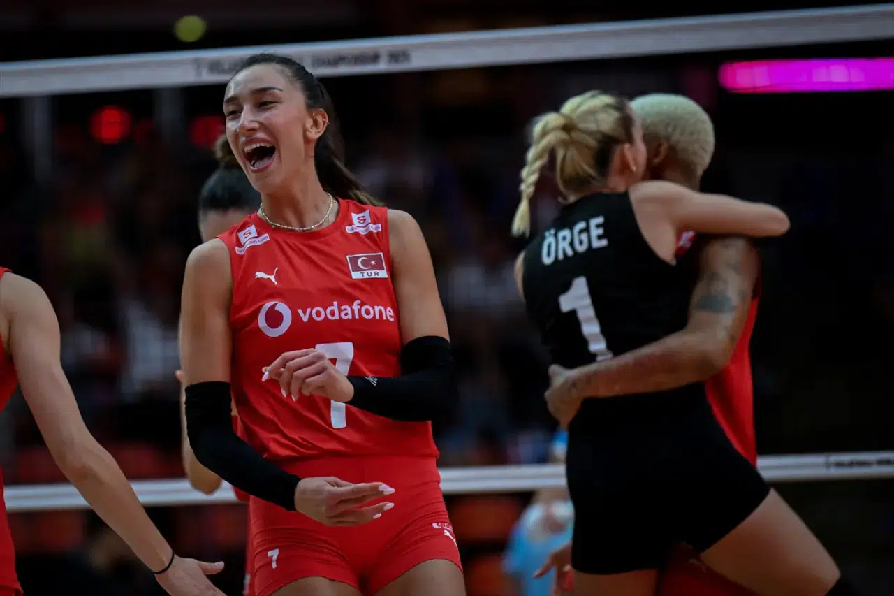 Filenin Sultanları, Slovenya'yı set vermeden yenerek çeyrek finale yükseldi 2