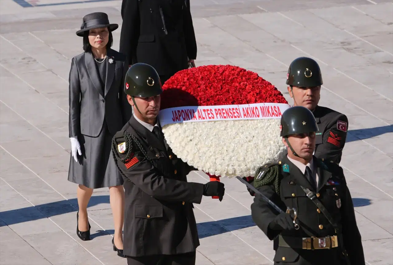 Japonya Prensesi Akiko Mikasa Anıtkabir’i ziyaret etti 6
