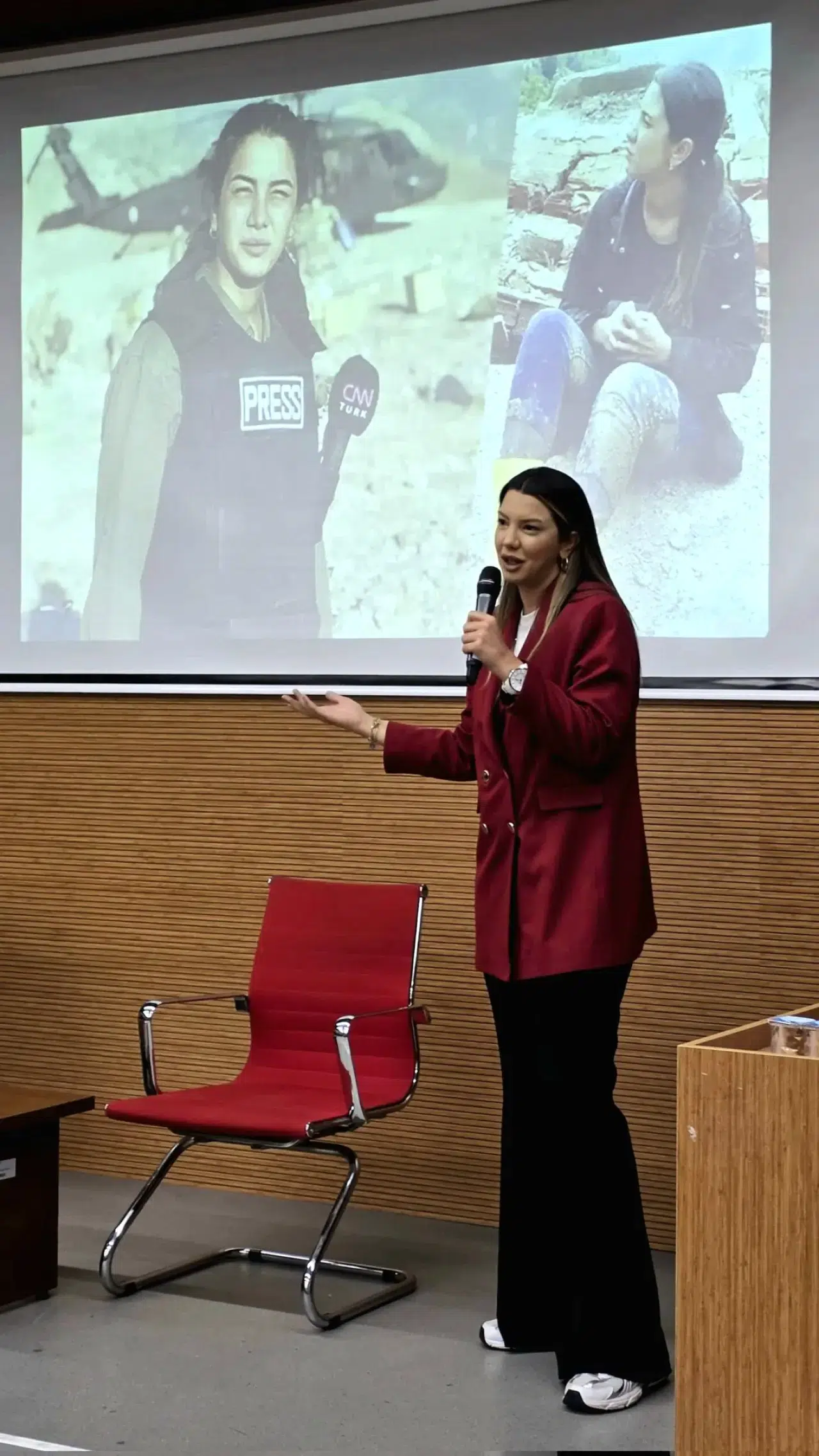 İstanbul Üniversitesi İletişim Fakültesi’nde açılış dersi veren Fulya Öztürk’e tepkiler çığ gibi: “Muhtemelen ayaklar nasıl baş olur dersini işliyor” 1