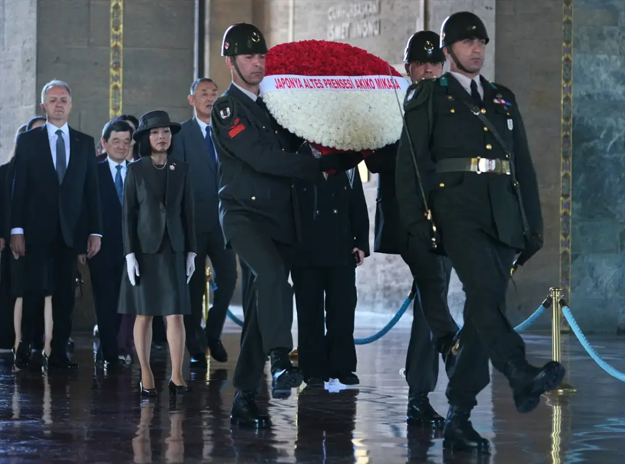 Japonya Prensesi Akiko Mikasa Anıtkabir’i ziyaret etti 11