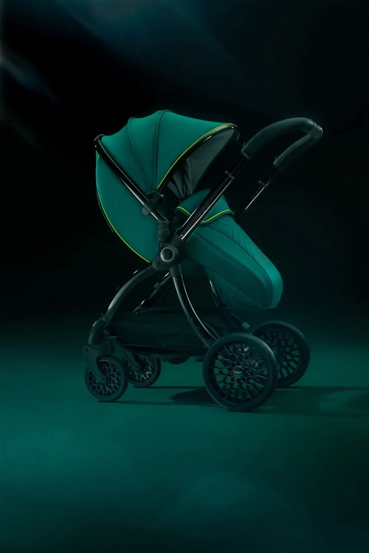 Aston Martin egg3 bebek arabası tanıtıldı: Fiyatıyla dikkat çekiyor 2