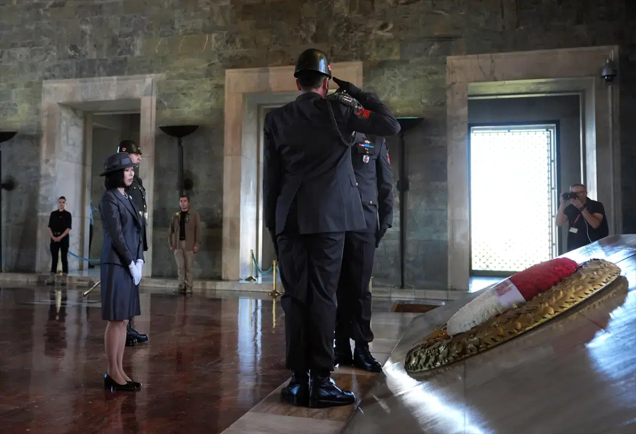 Japonya Prensesi Akiko Mikasa Anıtkabir’i ziyaret etti 15