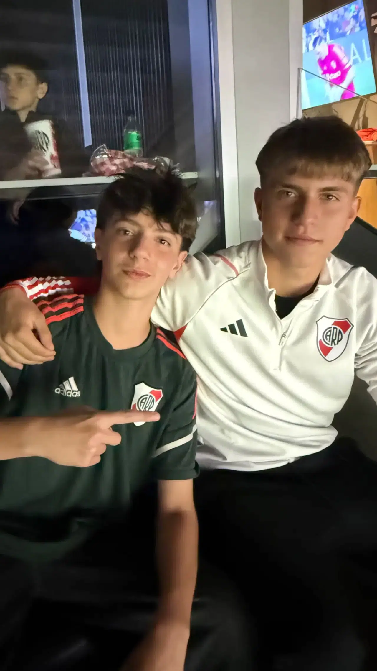 Wanda Nara, China Suárez’in çocuklarının Türkiye’de okula başladığını öğrenince küplere bindi: Nispet yaparcasına paylaşım yaptı! 6