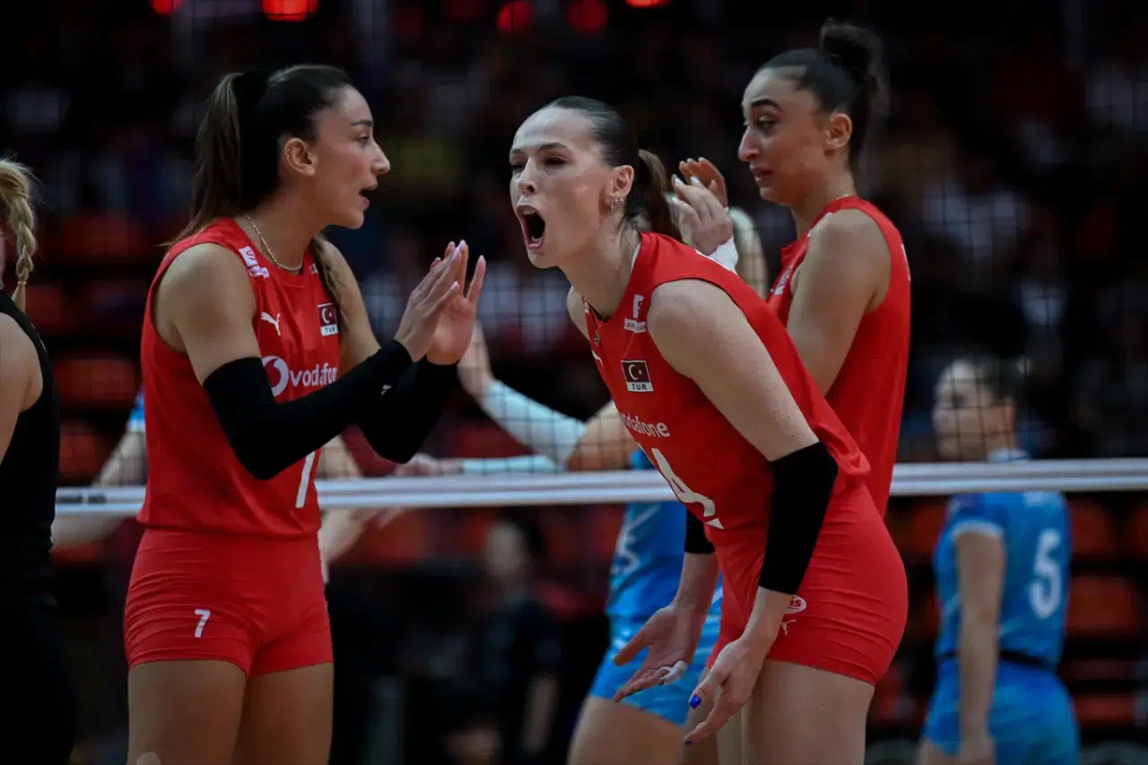 Filenin Sultanları, Slovenya'yı set vermeden yenerek çeyrek finale yükseldi 1