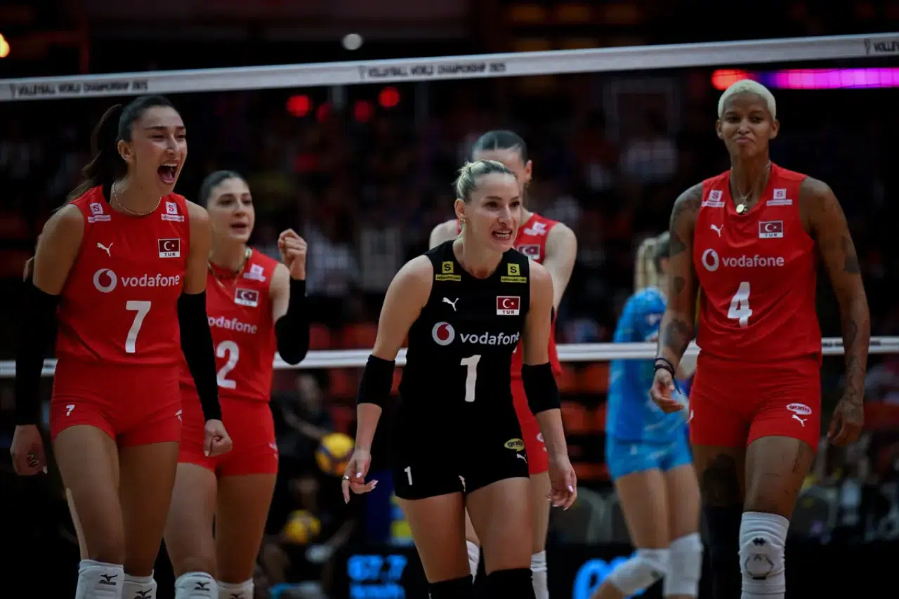 Filenin Sultanları, Slovenya'yı set vermeden yenerek çeyrek finale yükseldi 4