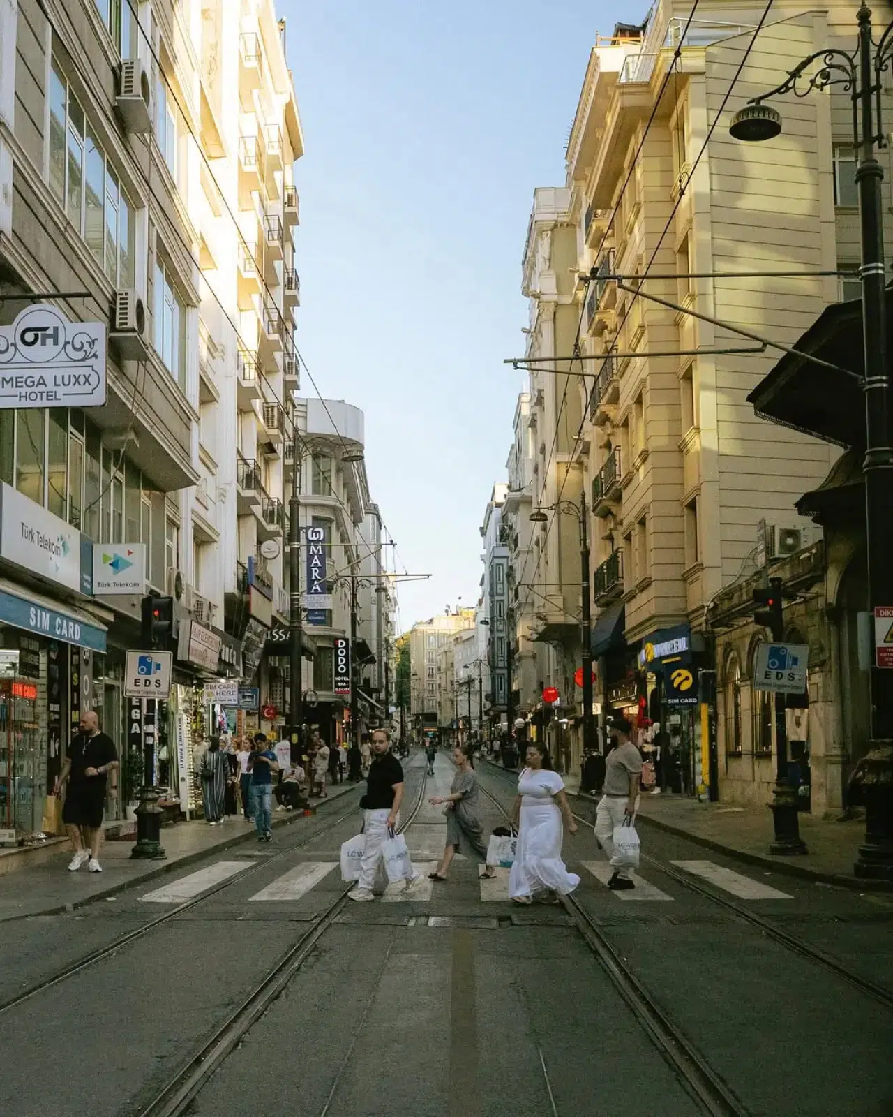 Lakers'ın yıldızı Rui Hachimura'dan Orhan Veli paylaşımı: "İstanbul'u dinliyorum, gözlerim kapalı" 10