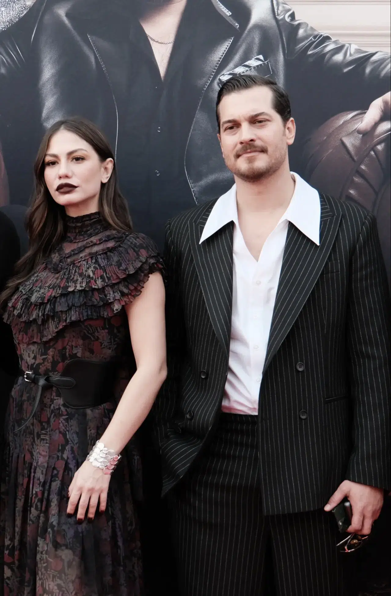 Çağatay Ulusoy ve Demet Özdemir Cannes’da büyüledi! Eşref Rüya dizisi uluslararası arenada gurur kaynağı oldu 6