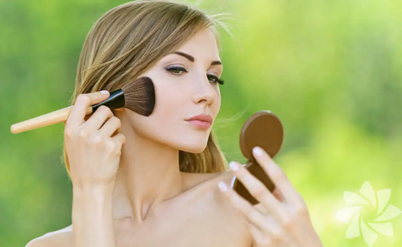 Cildinizi daha yaşlı gösteren 9 makyaj hatası: Genç görünüm için bunlardan kaçının! 1
