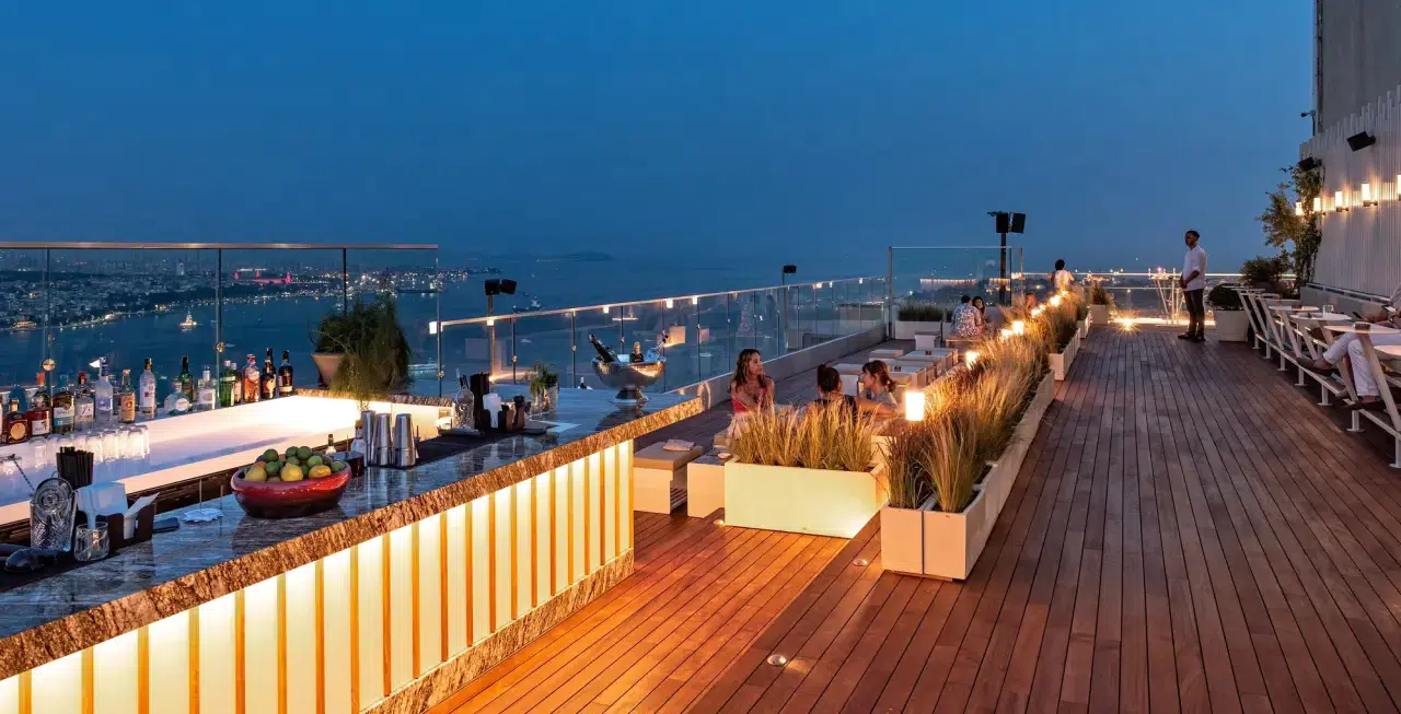 2026’ya nerede, kaça giriyoruz? İstanbul’un gözde otellerinde yılbaşı fiyatları 1