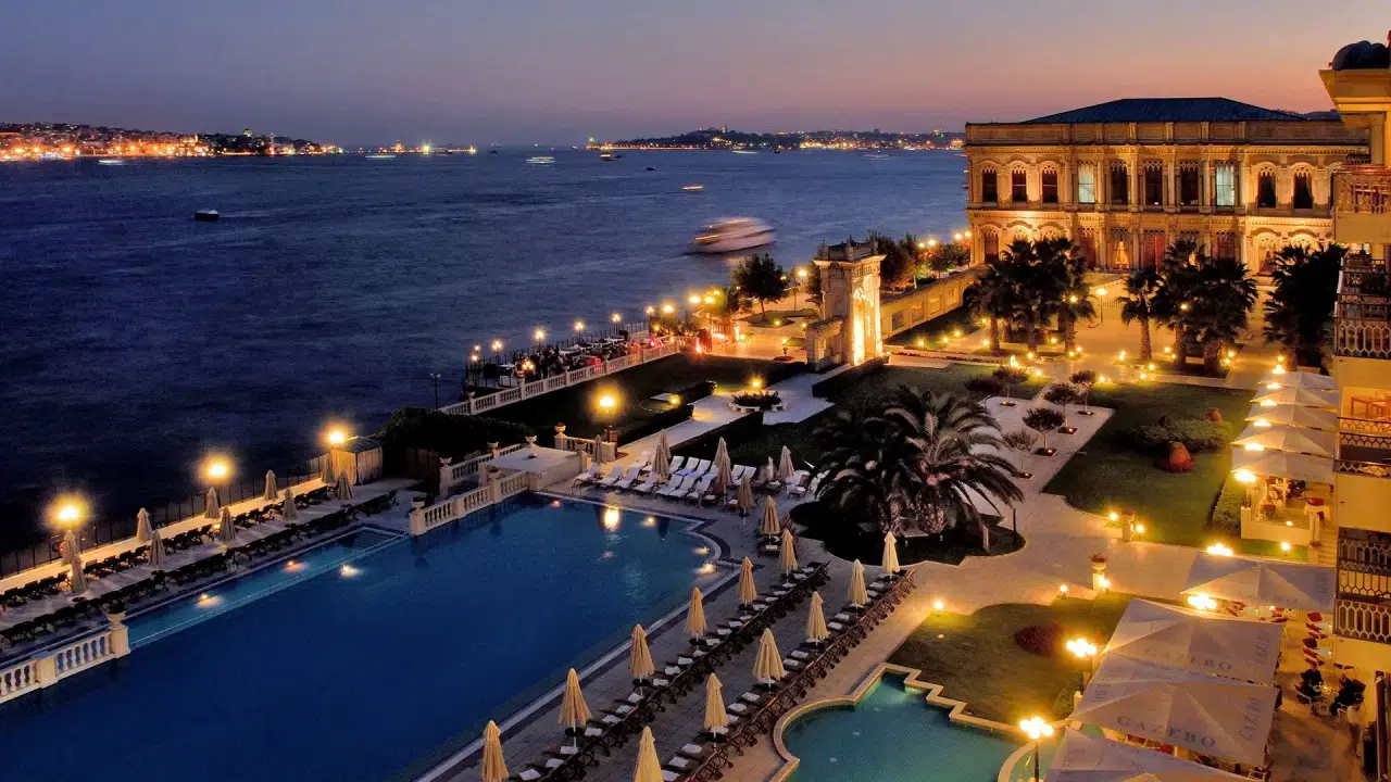 2026’ya nerede, kaça giriyoruz? İstanbul’un gözde otellerinde yılbaşı fiyatları 4