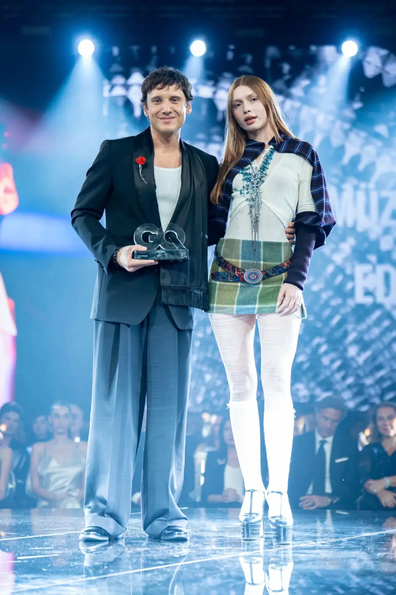 GQ Men Of The Year 2025'te yıldızlar geçidi: Edis, Mert Yazıcıoğlu ve Victor Osimhen ödül aldı 6