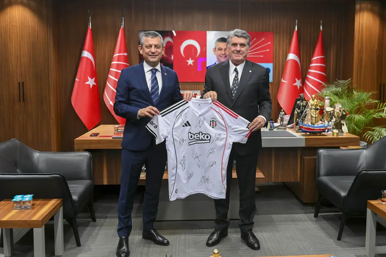 Beşiktaş Başkanı Serdal Adalı, CHP Lideri Özgür Özel’i ziyaret etti 3