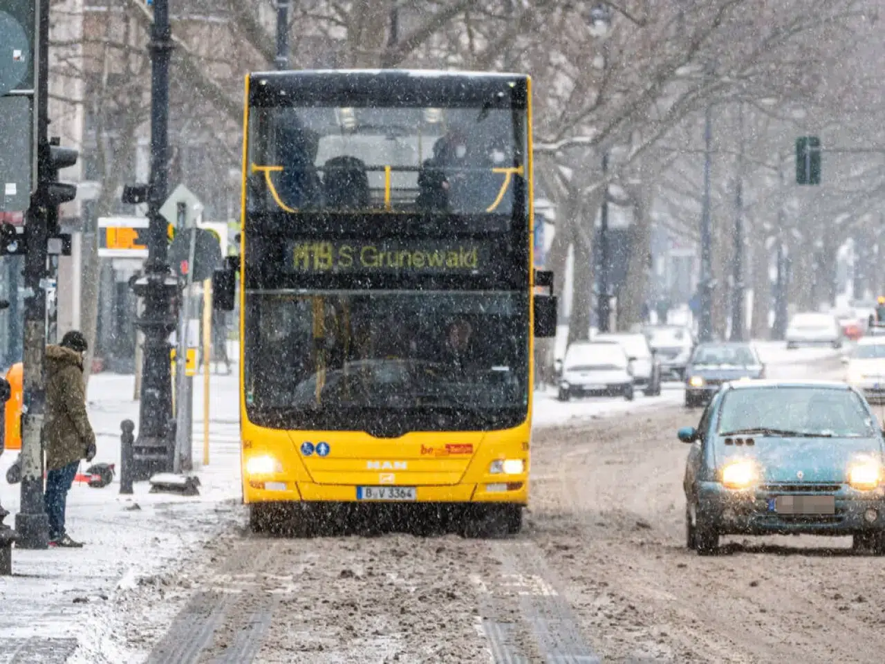 Almanya donuyor: Ağır kış şartları nedeniyle ülkede olağanüstü hal ilan edildi 7