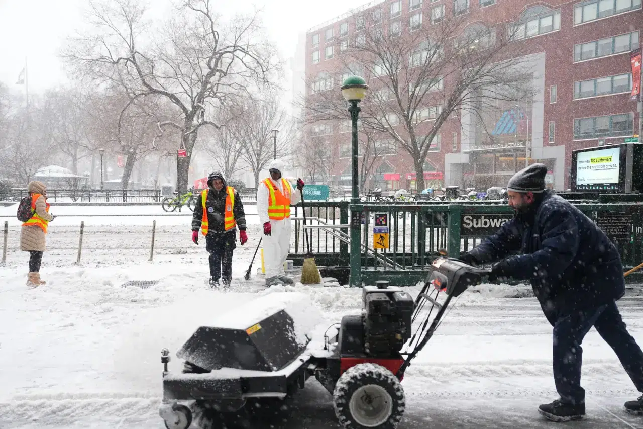 ABD'de 'Kutup Girdabı' alarmı: 100 milyon kişi kar hapsinde 3