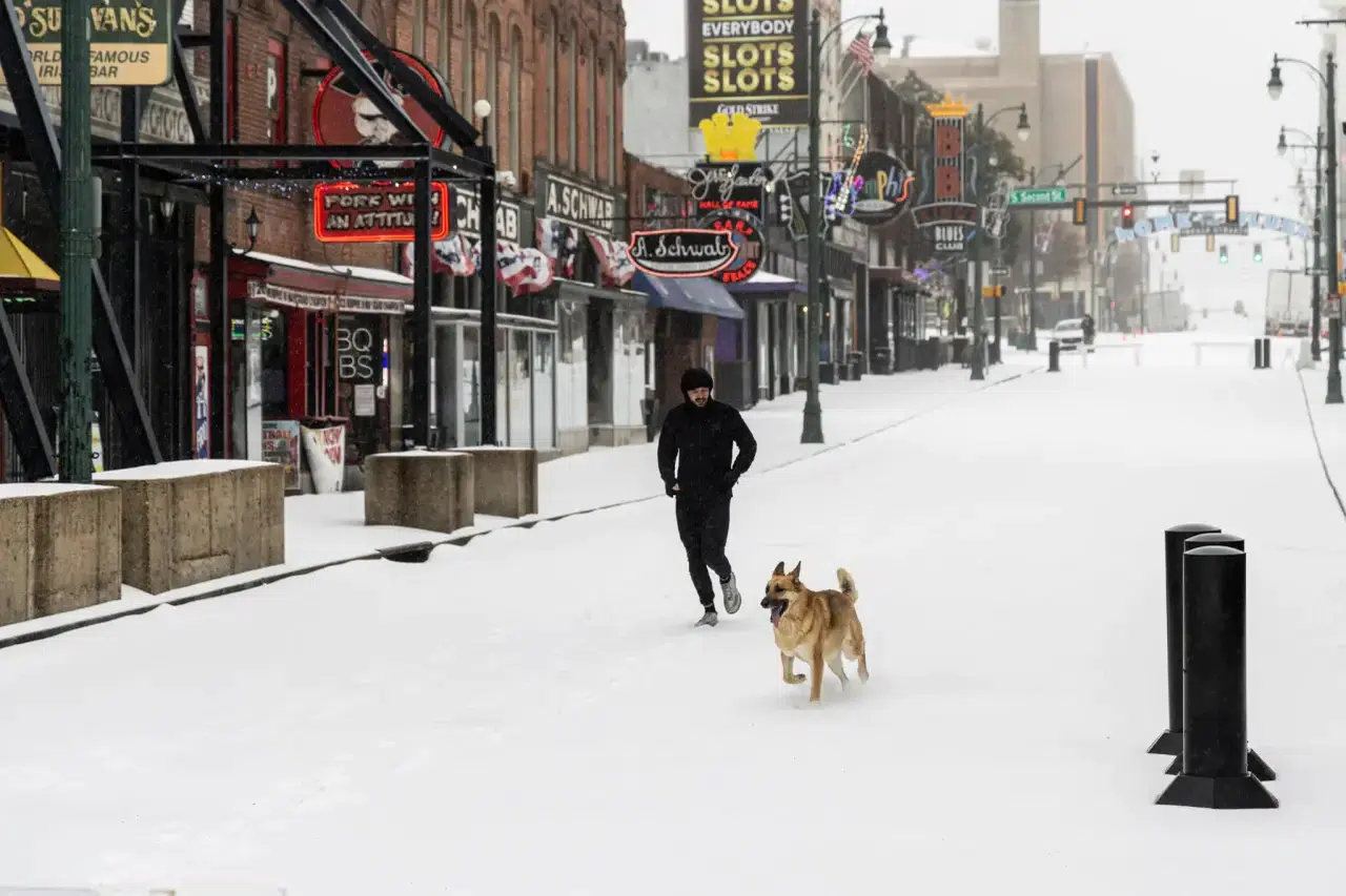 ABD'de 'Kutup Girdabı' alarmı: 100 milyon kişi kar hapsinde 12