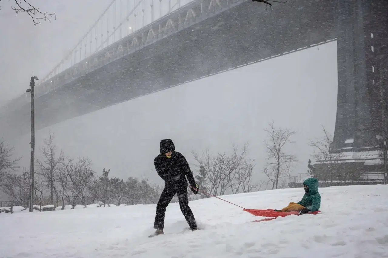 ABD'de 'Kutup Girdabı' alarmı: 100 milyon kişi kar hapsinde 14