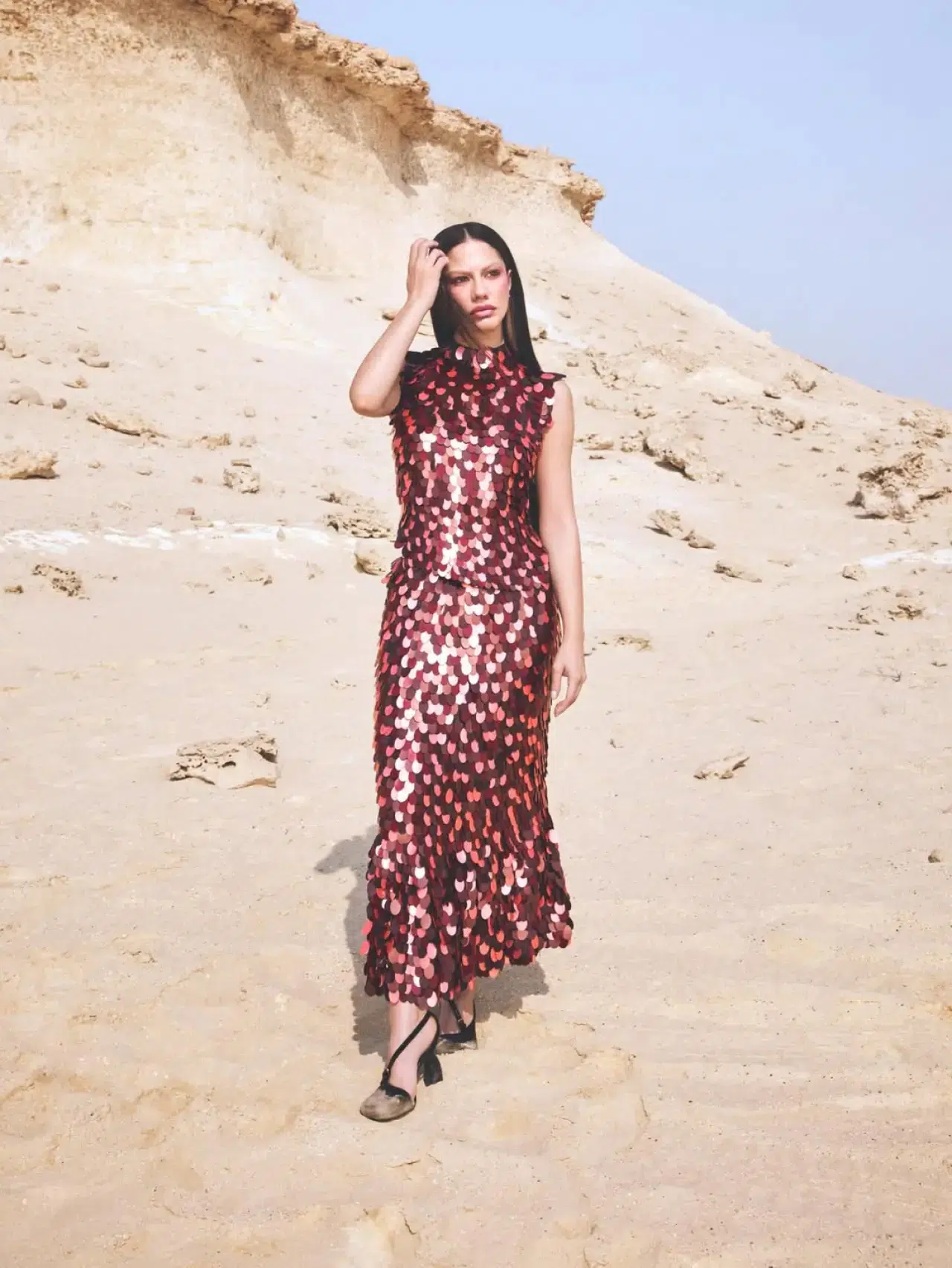 Demet Özdemir’in “No eyebrow” tarzı dikkat çekti: Kaşlarına yorum yağdı 2